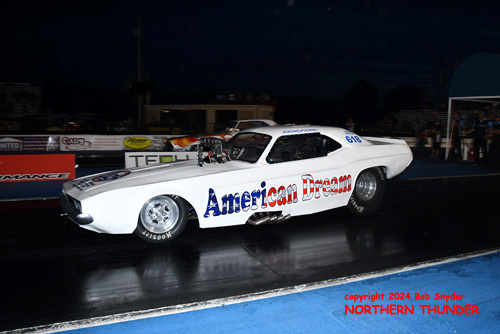 Dustin Bradford - 'American Dream' 
(near lane) vs Rodger Eckhardt - 'Demon Hunter II' (far lane)